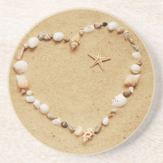 Posavasos De Arenisca Corazón del Seashell con las estrellas de mar
