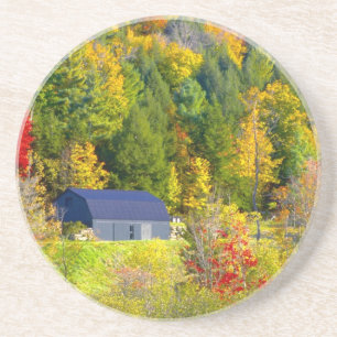 Posavasos De Arenisca EE.UU., Vermont. Follaje otoñal a lo largo de la a