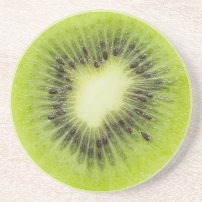 Posavasos De Arenisca Fruta kiwi fresca. Secador redondo aislado (Frente)