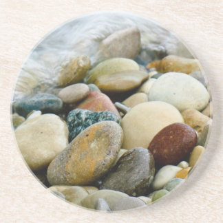 Posavasos De Arenisca La montaña rusa de las piedras de la playa de los