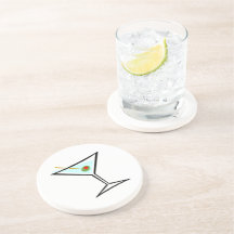 Martini retro y olivo verde con Pimento