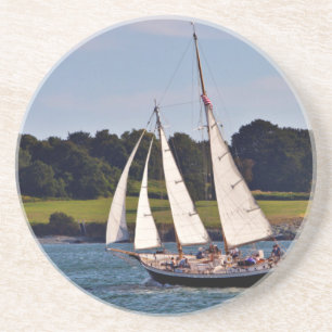 Posavasos De Arenisca Navegando en Newport, Rhode Island, EE. UU.