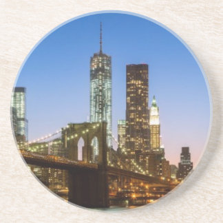 Posavasos De Arenisca Puente de Manhattan y de Brooklyn en la oscuridad
