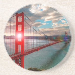 Posavasos De Arenisca Puente Golden Gate con Sun que brilla a través