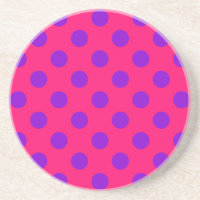 Punto de polka morado sobre cereal