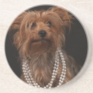Posavasos De Arenisca Yorkie en collar de la perla