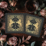 Posavasos De Papel Boda de espadas medievales del León Real Negro<br><div class="desc">¡Añade encanto real a tu escapada de mesa! Estos cascos de boda a medida presentan un majestuoso diseño de león y floral con sus nombres y monograma, todo de lujoso oro contra un fondo negro. Perfecto para una festividad medieval con elegancia intemporal. El oro que aparece en este artículo NO...</div>