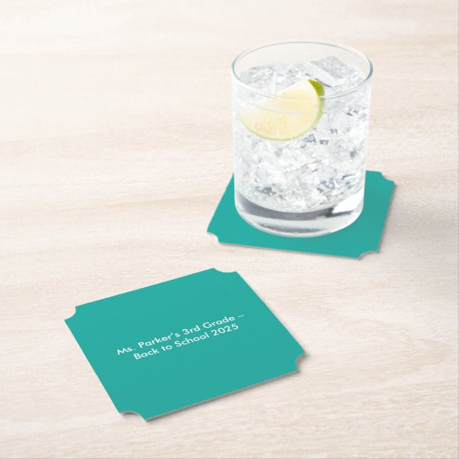 Posavasos De Papel Flat Teal Background – Back-to-School Texture (In situ)