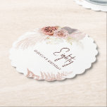 Posavasos De Papel Floral 80th Birthday Pampas Grass Fiesta<br><div class="desc">Celebra el hito de 80 con gracia,  elegancia y estilo con nuestra personalizado floral fiesta de cumpleaños número 80. Diseñadas específicamente para esta ocasión monumental,  nuestras invitaciones combinan la belleza de la naturaleza con el encanto elegante de la tipografía de escritura contemporánea. Personalizar haciendo clic en el botón "Personalizar".</div>