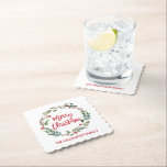 Posavasos De Papel Guión de pincel rojo color de agua Wreath Merry Na<br><div class="desc">Wreath Merry Christmas Coaster con un estilo de invierno de color fresco fresco y moderno,  con vegetación botánica y bayas huecas - guión rojo</div>