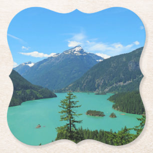 Posavasos De Papel Hermoso lago de montaña de nieve en Washington