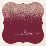 Posavasos De Papel Monograma de Purpurina rosa Rubor Rosa de Borgoña<br><div class="desc">Borgoña y oro Rosa - Rubor Purpurina de espuma rosada Script Monograma Nombre de las tiras de papel. Esto hace que la graduación perfecta, el cumpleaños, el boda, la ducha de novia, el aniversario, la ducha de bebé o la fiesta de soltera sea un regalo para alguien que ama el...</div>