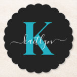 Posavasos De Papel Nombre inicial Verde azulado negro monogramado<br><div class="desc">Estos elegantes y sencillos embutidos de papel de borde redondeado negro con tu nombre en un tipo de letra de guión moderno escrito en blanco sobre tu primera línea en un moderno tipo de letra de tope en verde azulado son perfectos para mantener tus mesas y mostradores libres de anillos...</div>