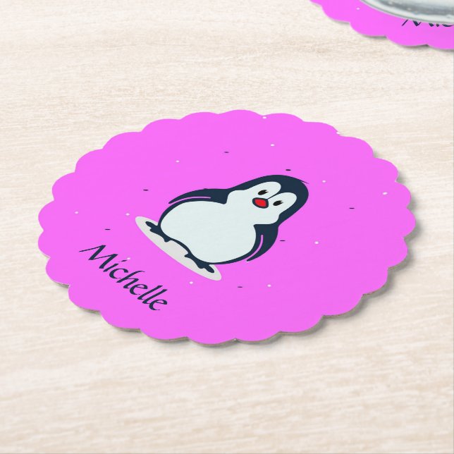 Posavasos De Papel Nombre personalizado pingüino lindo en rosa (En perspectiva)