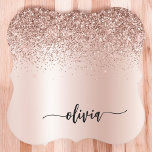 Posavasos De Papel Oro Rosa - Nombre Metalizado del monograma del Pur<br><div class="desc">Oro Rosa - Purpurina de espuma metálica de Relieve metalizado de imitación rosada Rubor Cepillado Monograma Metalizado Papel de papel. Esto hace que la graduación perfecta, el cumpleaños, el boda, la ducha de novia, el aniversario, la ducha de bebé o la fiesta de soltera sea un regalo para alguien que...</div>