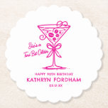 Posavasos De Papel Personalizado Coaster 90th Birthday Espresso Marti<br><div class="desc">Un espresso martini muestra que el invitado de honor es "un poquito mayor". Sofisticada paleta de colores neutros. Martini con un arco y judías de expreso.</div>
