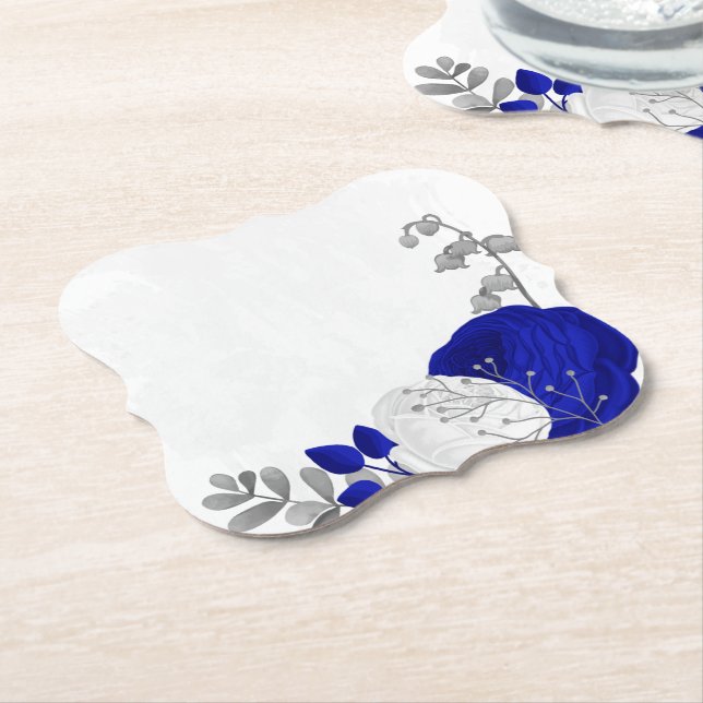 Posavasos De Papel plata real azul y flores blancas (En perspectiva)