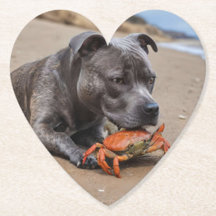 Posavasos De Papel "Playside Pals: un Staffy y su compañero de cangre