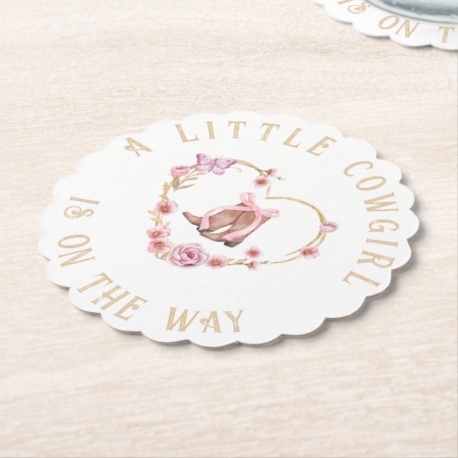 Posavasos De Papel Una niña pequeña está en camino Chica Baby Shower (En perspectiva)