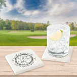 Posavasos De Piedra Agujero de golf personalizado<br><div class="desc">Con un diseño retro clásico con efecto de sello antiguo. Personalice el nombre,  el número de taladro de la ubicación y la fecha para crear un gran conservador de golf para celebrar ese fantástico hoyo en uno. Diseñado por Thisisnotme©</div>