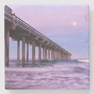 Posavasos De Piedra Amanecer púrpura sobre el muelle, California