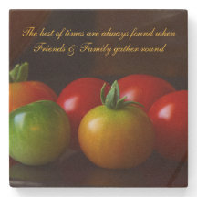 Amigos de los tomates y familia citan la montaña r