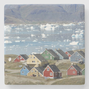 Posavasos De Piedra Arquitectura colorida de la ciudad, Narsaq,
