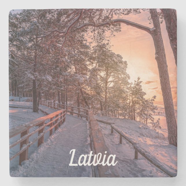 Posavasos De Piedra Atardecer de invierno en un bosque de pinos cerca  (Anverso)