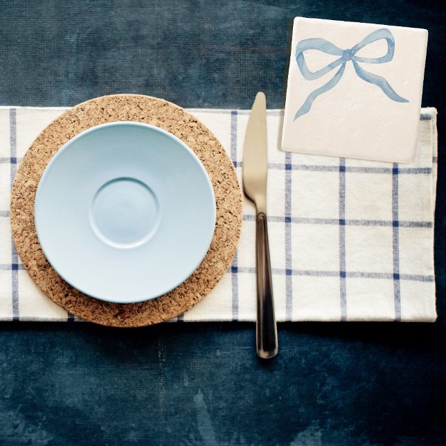 Posavasos De Piedra Blue Watercolor Bow Asera Preppy Abuela (Adorable preppy coaster on display with place setting- would be cute for a blue wedding! )
