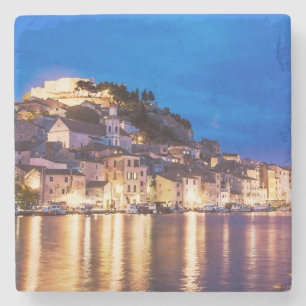 Posavasos De Piedra Ciudad croata de Sibenik de noche