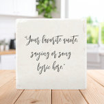 Posavasos De Piedra Crear su propia caligrafía de cotización<br><div class="desc">Cree su propia montaña de comillas personalizados. Presenta una tipografía caligráfica minimalista.</div>