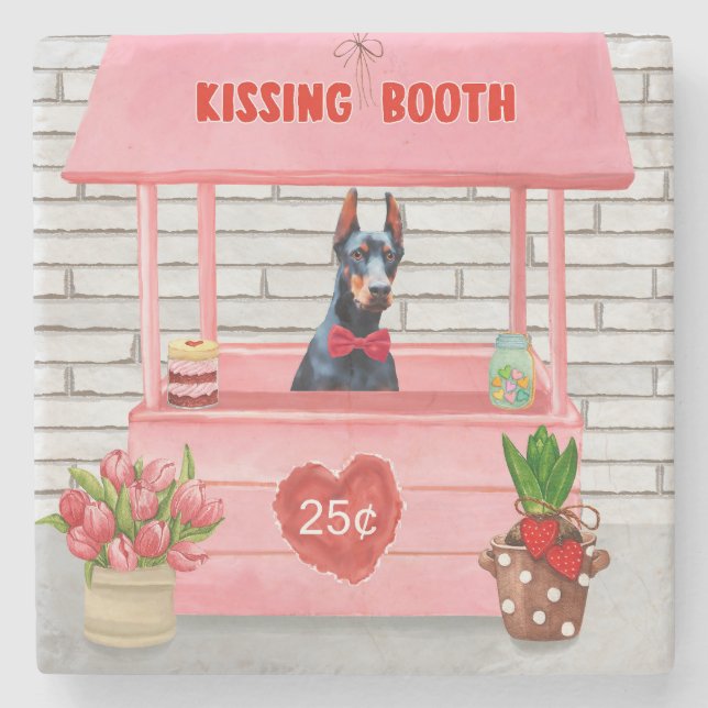 Posavasos De Piedra Doberman Dog El día de San Valentín Kissing Booth (Anverso)