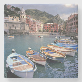 Posavasos De Piedra Europa, Italia, Vernazza. Barcos pintados de forma