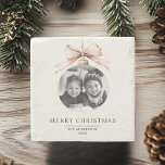 Posavasos De Piedra "Feliz Navidad personalizada con regalo de fotos<br><div class="desc">"Añade un toque festivo a tus reuniones de vacaciones con esta montaña de piedra personalizada de navidad, que muestra tu foto personalizado en un hermoso diseño adorno. Esta duradera montaña de piedra hace un regalo o un conservador de vacaciones, perfecto para proteger las superficies y al mismo tiempo añadir calor...</div>