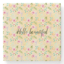 Flor amarilla de color rosado