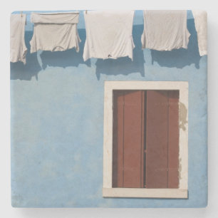 Posavasos De Piedra Italia, Burano. Ropa tendida y ventanas a lo largo