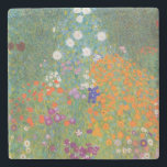 Posavasos De Piedra Jardín de flores (por Gustav Klimt)<br><div class="desc">Este diseño presenta una pintura del artista austriaco Gustav Klimt (1862-1918). Se trata de una representación de un hermoso jardín florido al estilo típico impresionista de Klimt. Las flores casi parecen desbordarse, y es imposible no sentirse animadas por su belleza. El trabajo original se terminó en 1907 y su título...</div>