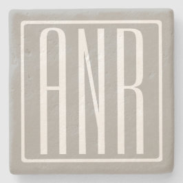 Posavasos De Piedra Monograma de Iniciales | Blanco Sobre Gris Claro