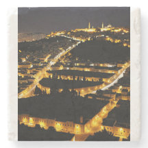 Nazaret de noche, montículo