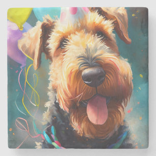 Posavasos De Piedra Perro Airedale con sombrero de cumpleaños y globos