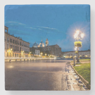 Posavasos De Piedra Prato della Valle por la noche en Padova, Italia