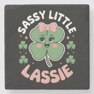 Posavasos De Piedra Sassy Little Lassie Funny Día de San Patricio