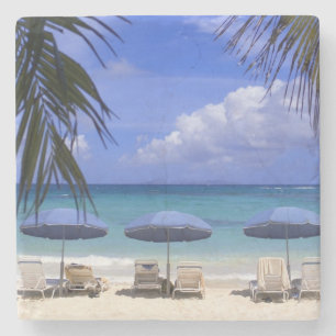 Posavasos De Piedra sombrillas en la playa, St. Maarten, Caribe