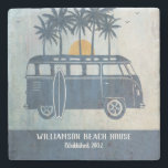 Posavasos De Piedra Summer Beach House Retro Surf Van Monogramed<br><div class="desc">¡Vamos a la playa y pasemos el tiempo en el surf y el sol! Camioneta de surf retro con solárium y palmeras. Monograma con el nombre de su familia y fecha en que se estableció la familia o fecha en que se hizo realidad su alquiler de vacaciones de verano. Ideal...</div>