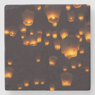 Posavasos De Piedra Vista nocturna de linternas celestes