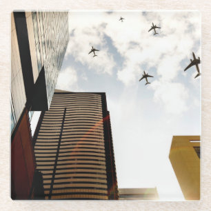 Posavasos De Vidrio Aeroplanos que vuelan sobre edificios