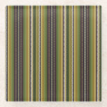 Posavasos De Vidrio Colores de tierra franjas de falda letonas Tradici<br><div class="desc">Este diseño está inspirado en los colores terráneos de las rayas de falda tradicionales letonas en tonos musgos verdes y tierra marrón</div>