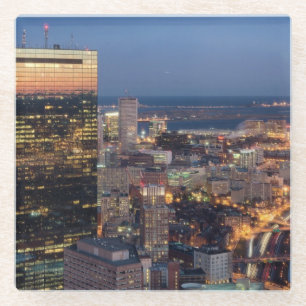 Posavasos De Vidrio El edificio de Boston con la luz se arrastra en el