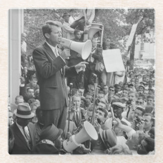 Posavasos De Vidrio El Senador Robert Kennedy haciendo campaña para Pr