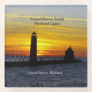 Posavasos De Vidrio Gran Haven South Pierhead Luces atardecerW montaña